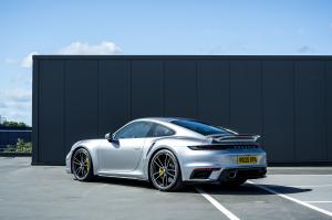 Porsche 911 Turbo S 2020 года  (UK)